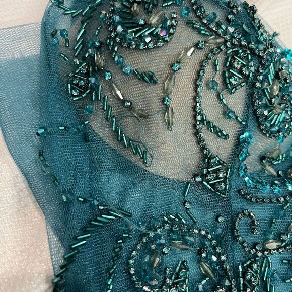 Ellie Wilde Teal Beaded Liquid Lame STYLE: EW120095 Formal Dress‎ Sz 4 Women’s - Picture 7 of 15